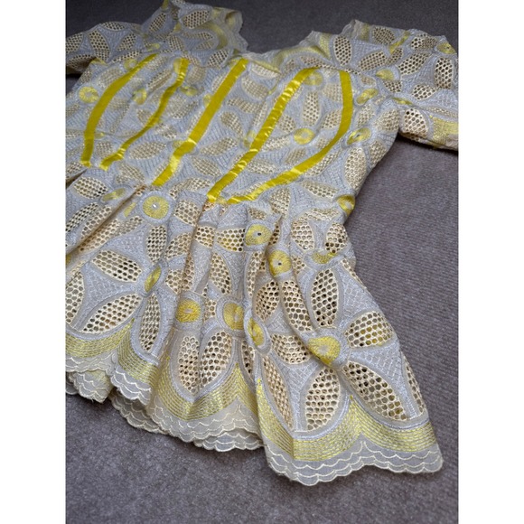 VTG Women's Yellow Handmade Eyelet Fitted Bodice Peplum Zip Back Puff Sleeve Top - Picture 2 of 9